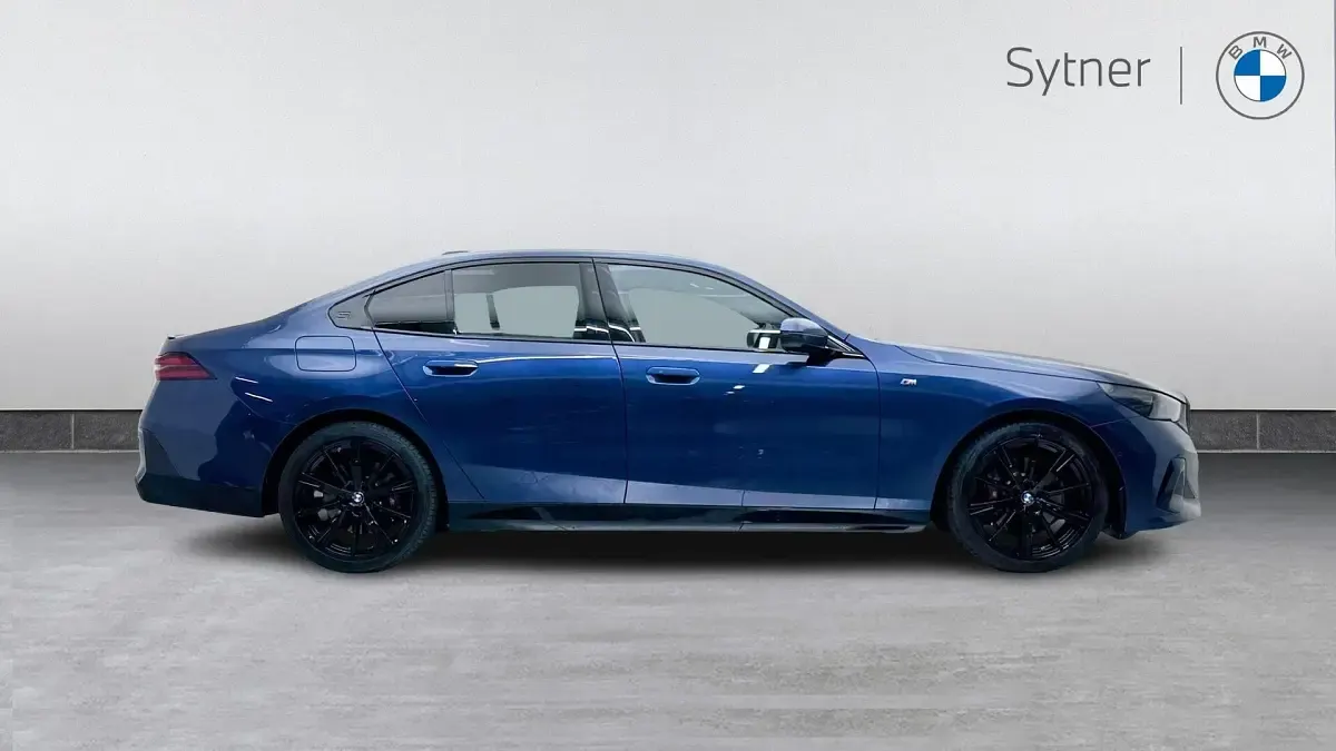 Used BMW 520 M Sport 205 HP (150 kW) 2025 Blue