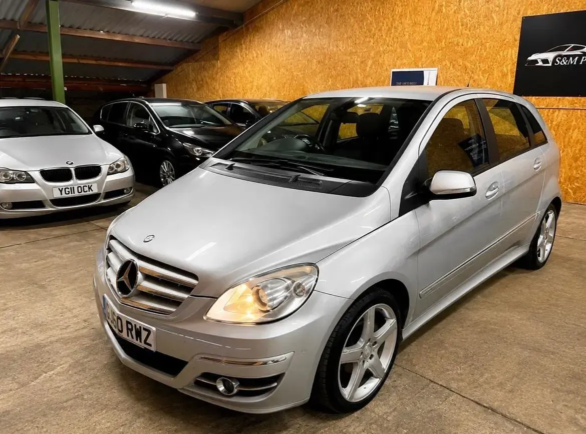 Used Mercedes B160 2010 Silver Hatchback