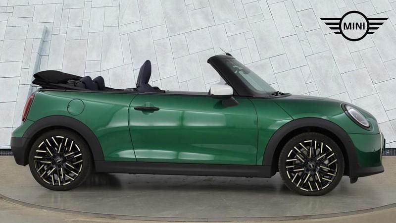 Used Mini Cooper 118 kW (161 HP) 2025 Green Hatchback