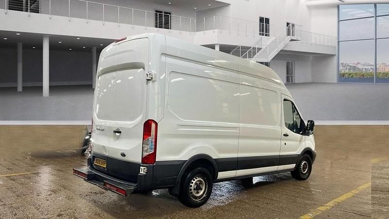 Used Ford Transit 105 HP (77 kW) 2019 White Van