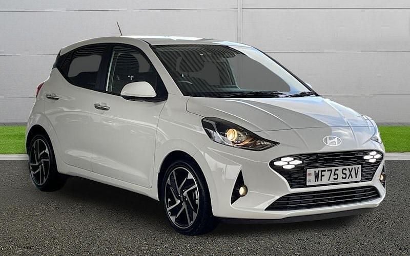 Used Hyundai i10 Premium 79 HP (58 kW) 2025 White Hatchback
