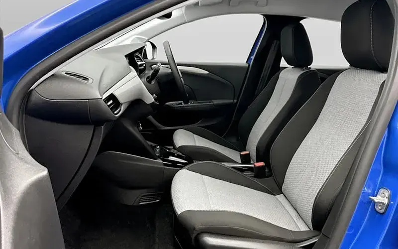 Used Vauxhall Corsa-e Design Edition 100 kW (136 HP) 2024 Blue Hatchback