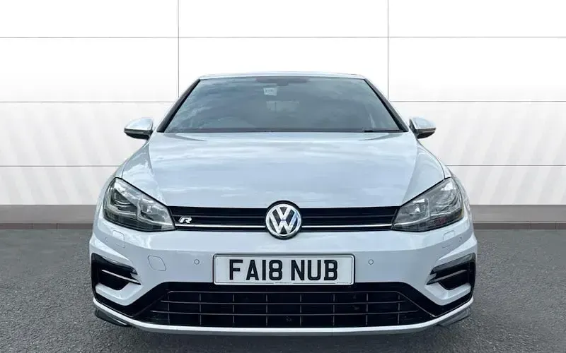 Used VW Golf VII R 310 HP (228 kW) 2018 Hatchback