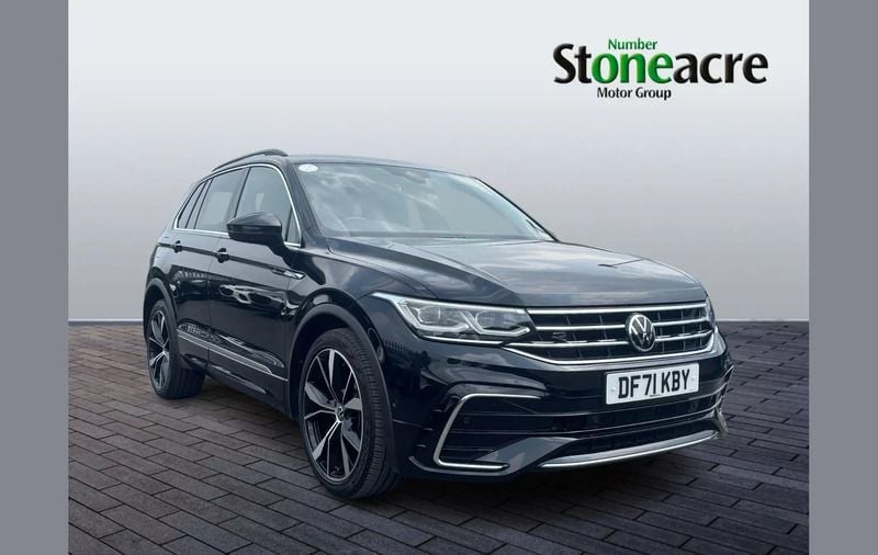 Black Used 2022 VW Tiguan R-line SUV | £29,390 (Fair price) - Image 1/4
