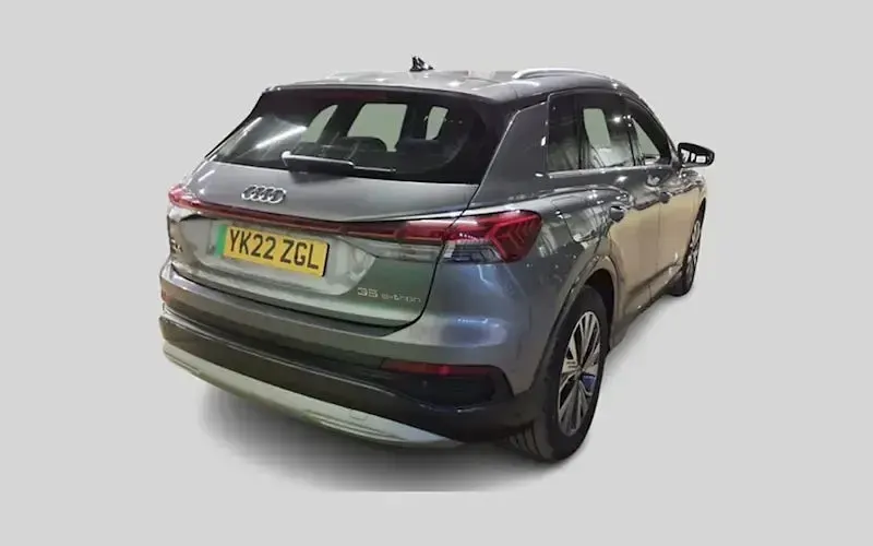Usado Audi Q4 e-tron Sport 125 kW (170 HP) 2022 SUV