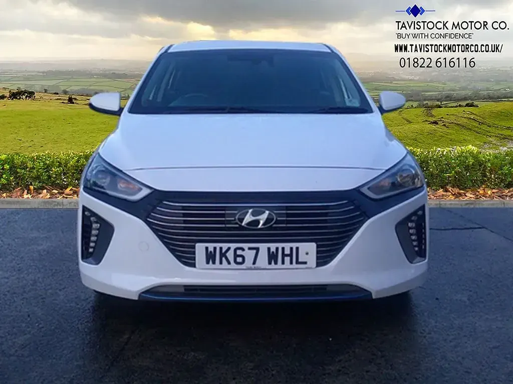 Used Hyundai Ioniq Premium 141 HP (103 kW) 2017 White Hatchback