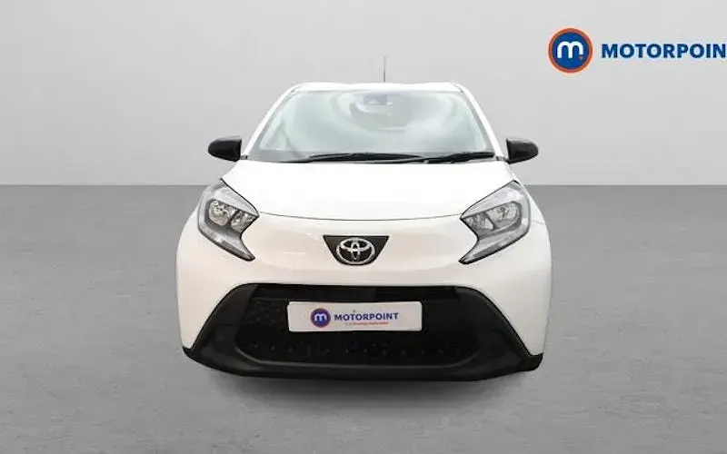 Used Toyota Aygo X PURE 72 HP (52 kW) 2025 SUV