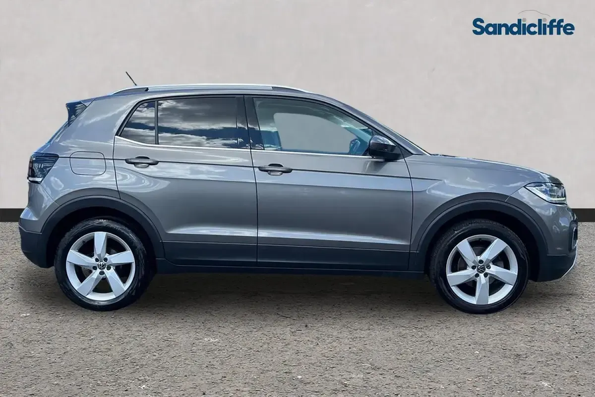 Used VW T-Cross SEL 110 HP (80 kW) 2022 Grey SUV