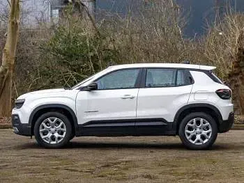 Used Jeep Avenger Summit 100 HP (73 kW) 2025 White SUV