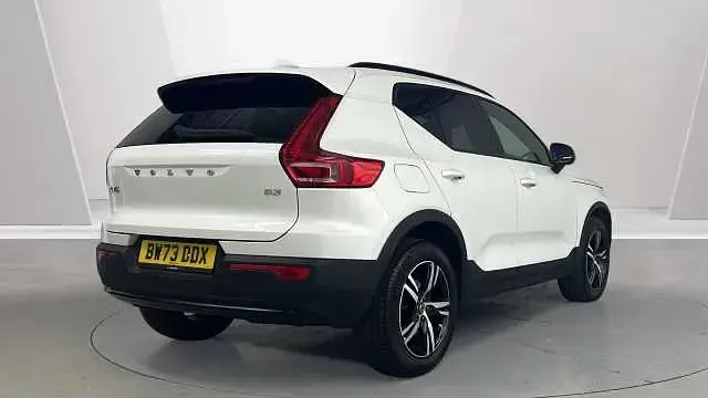 Used Volvo XC40 Plus 161 HP (118 kW) 2024 White SUV