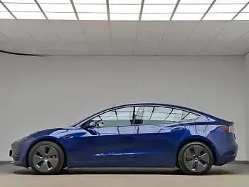 Used Tesla Model 3 RWD 208 kW (283 HP) 2022 Blue Sedan