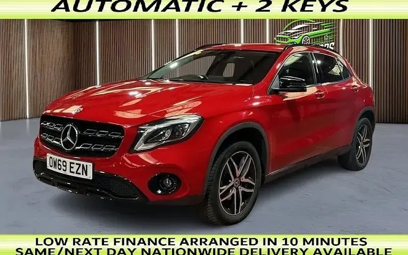 Usado Mercedes GLA180 Urban 122 HP (89 kW) 2020 SUV