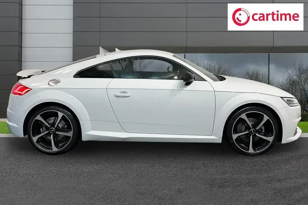 Używany Audi TT Sport 197 KM (144 kW) 2022 Biały Coupe
