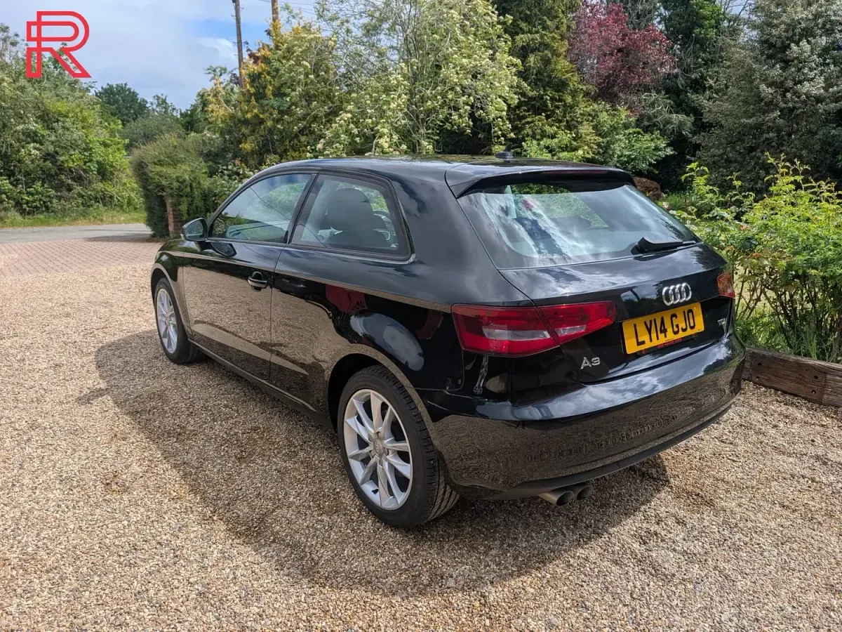 Używany Audi A3 Comfort 150 KM (110 kW) 2014 Czarny Hatchback