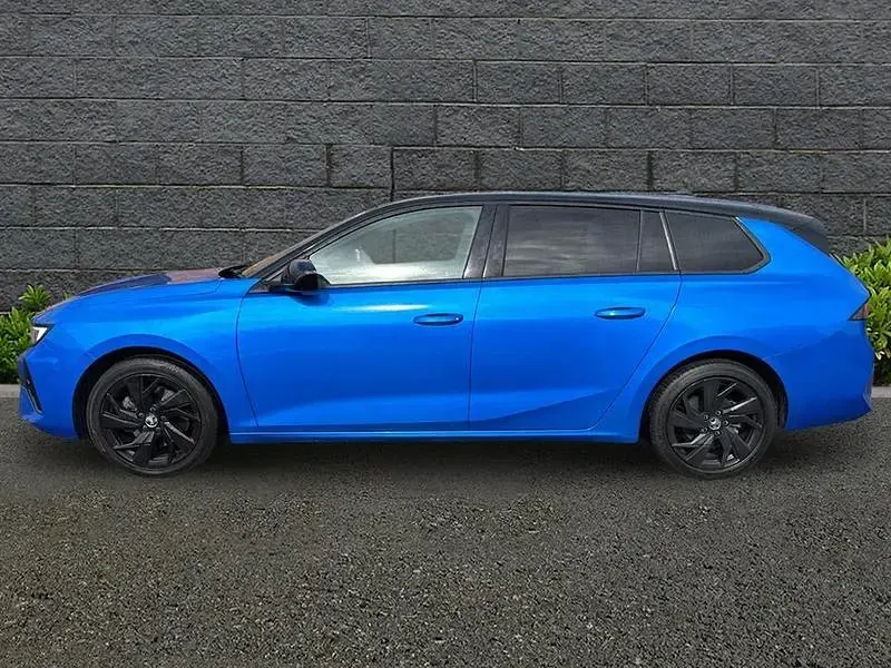 Used Vauxhall Astra S 130 HP (95 kW) 2024 Blue Estate