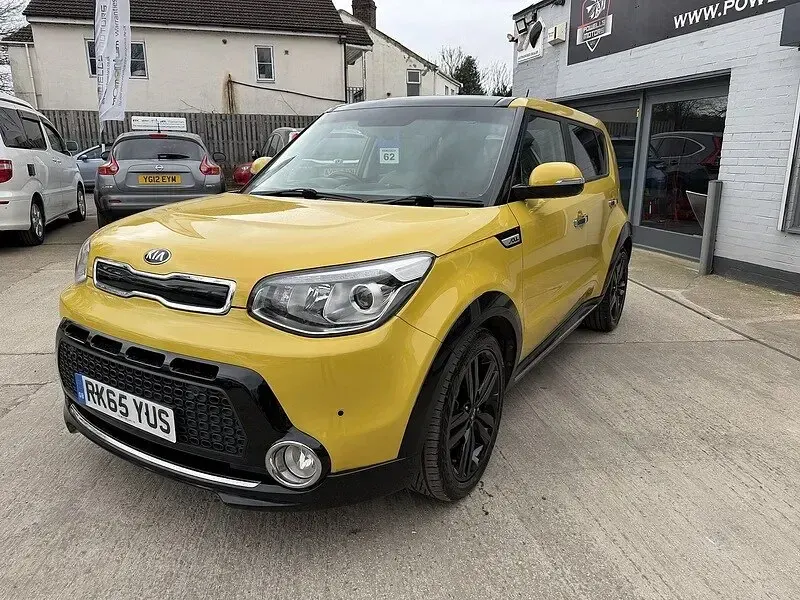 Used Kia Soul 128 HP (94 kW) 2015 Yellow SUV