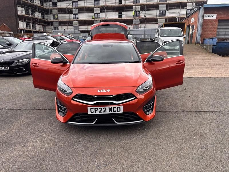 Used Kia Ceed GT-Line 2022 Orange Hatchback