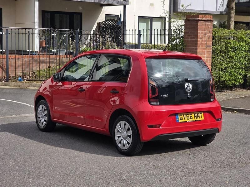 Begagnad VW up! take up! 60 HK (44 kW) 2017 Röd Halvkombi