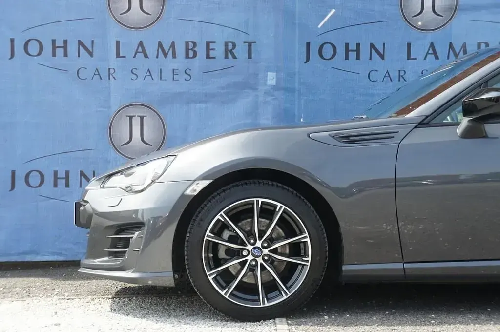 Usado Subaru BRZ 200 CV (147 kW) 2021 Gris Coupe