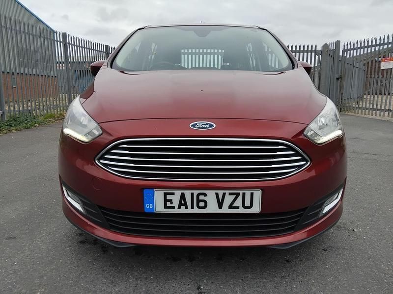 Used Ford Grand C-Max Titanium 150 HP (110 kW) 2016 Red MPV