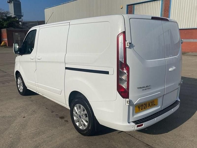 Used Ford Transit Custom Limited 130 HP (95 kW) 2021 White Van