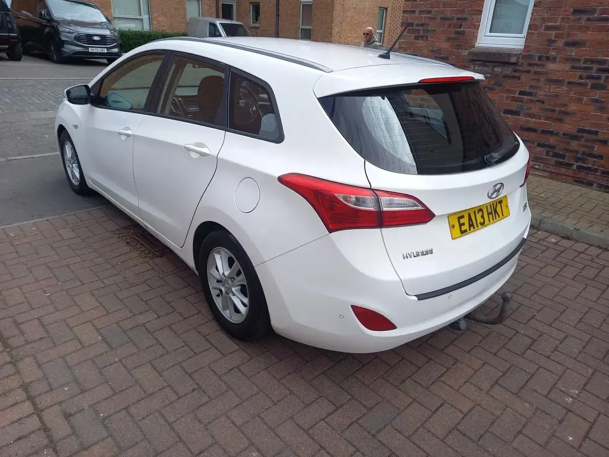 Used Hyundai i30 Active 2013 White Estate
