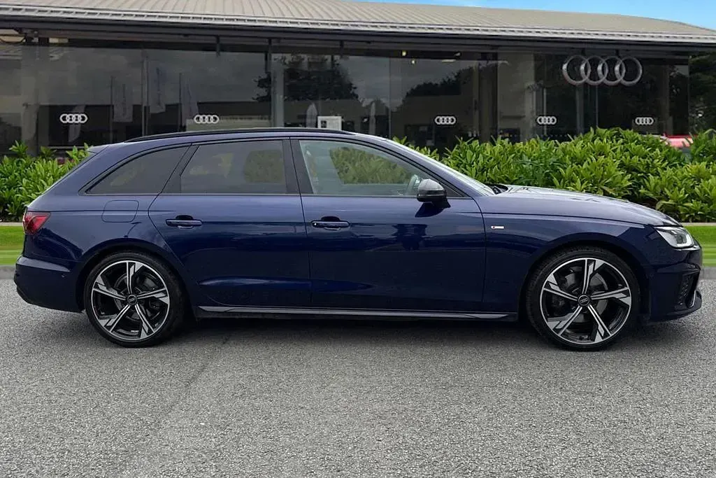 Used Audi A4 Black Edition 150 HP (110 kW) 2024 Blue Estate