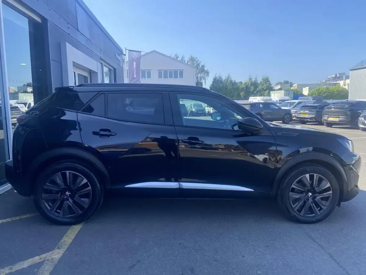 Used Peugeot e-2008 Premium 98 kW (134 HP) 2022 Black SUV