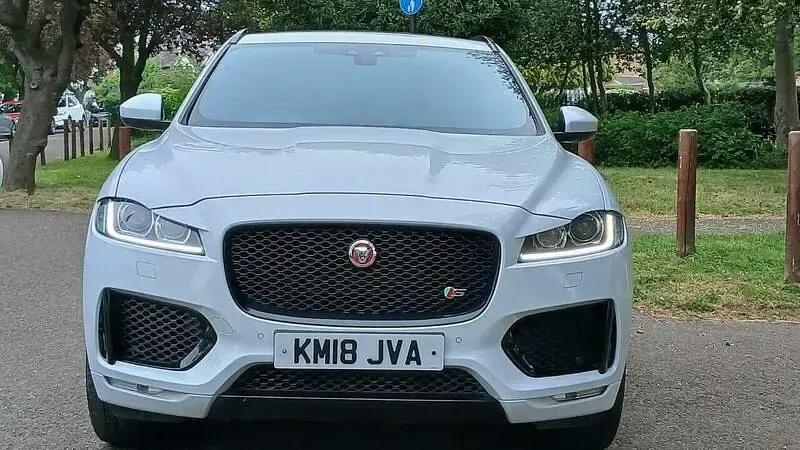 Used Jaguar F-Pace S 300 HP (220 kW) 2018 White SUV
