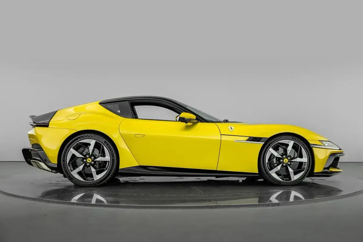 Used Ferrari 12 Cilindri 830 HP (610 kW) 2025 Yellow Coupe