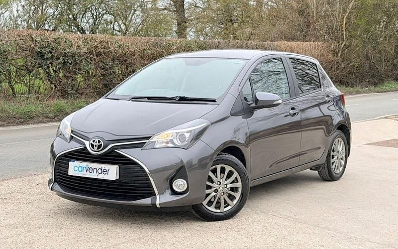 Used Toyota Yaris 99 HP (72 kW) 2016 Hatchback