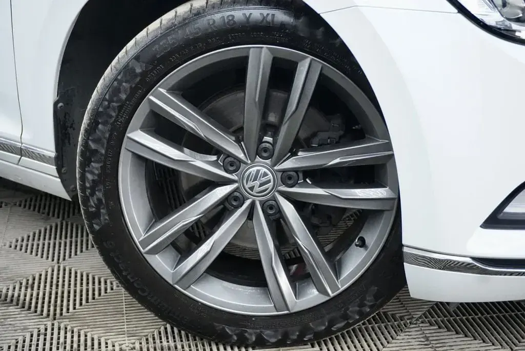 Used VW Passat GT 150 HP (110 kW) 2018 White Estate
