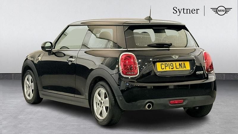 Used Mini Cooper Classic 134 HP (98 kW) 2019 Black Hatchback