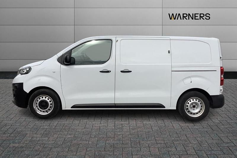Used Peugeot Expert Premium 102 HP (75 kW) 2022 White Van