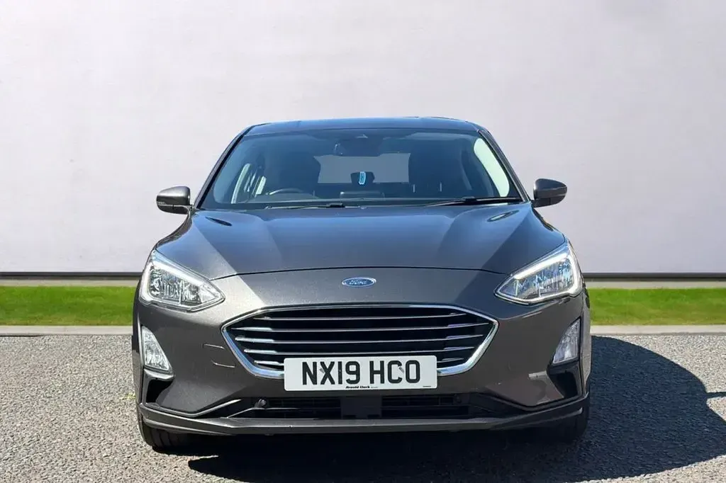 Used Ford Focus Titanium 150 HP (110 kW) 2019 Grey Hatchback