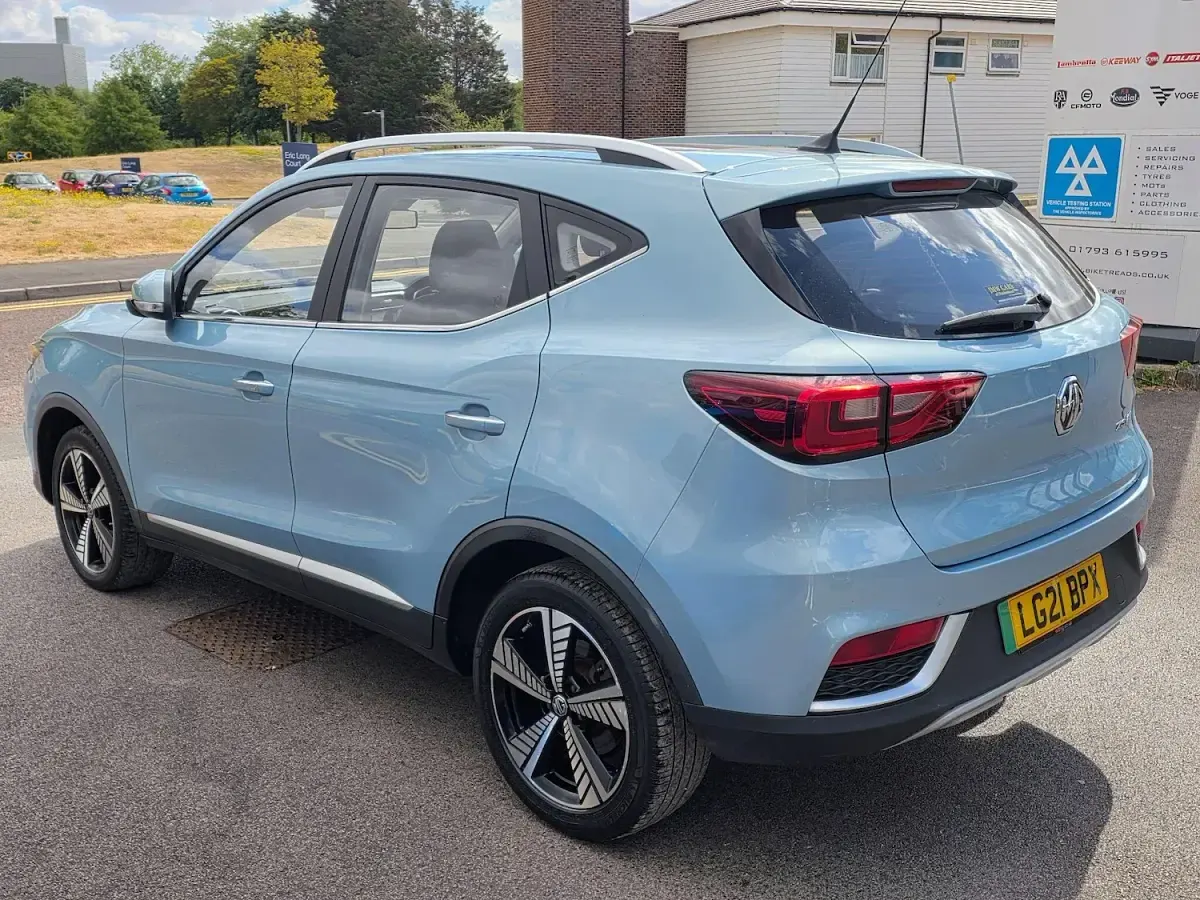 Used MG ZS Exclusive 105 kW (143 HP) 2021 Blue SUV