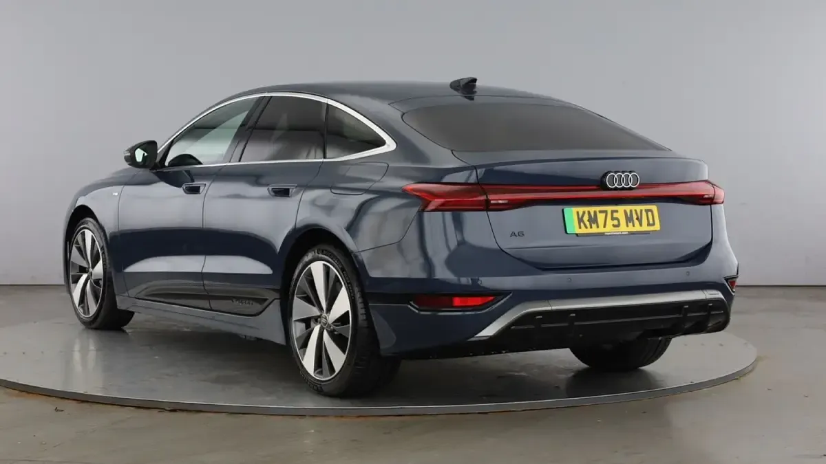 New Audi A6 e-tron S-Line 100 kW (136 HP) 2025 Plasma blue Estate