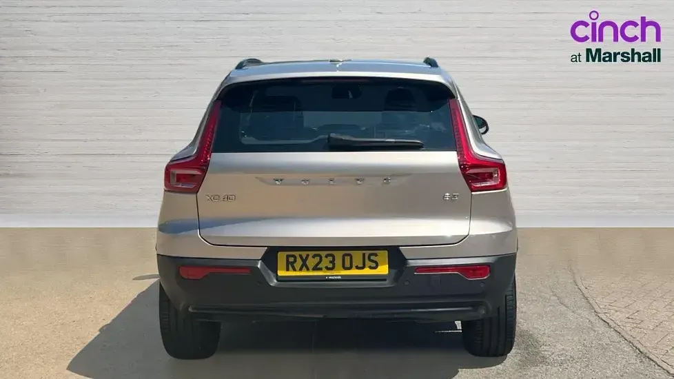Used Volvo XC40 Plus 163 HP (119 kW) 2023 Gold SUV