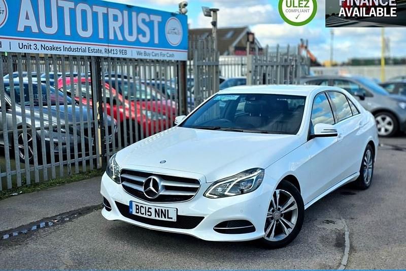 Used Mercedes E220 SE 2015 White Sedan