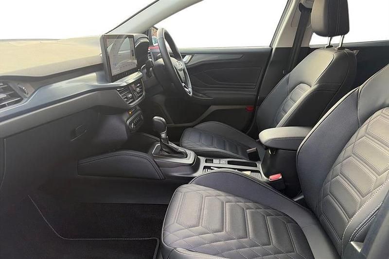 Used Ford Focus Active X 155 HP (114 kW) 2024 Silver Estate