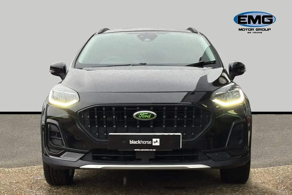 Usado Ford Fiesta Active X 100 CV (73 kW) 2023 Negro Utilitario