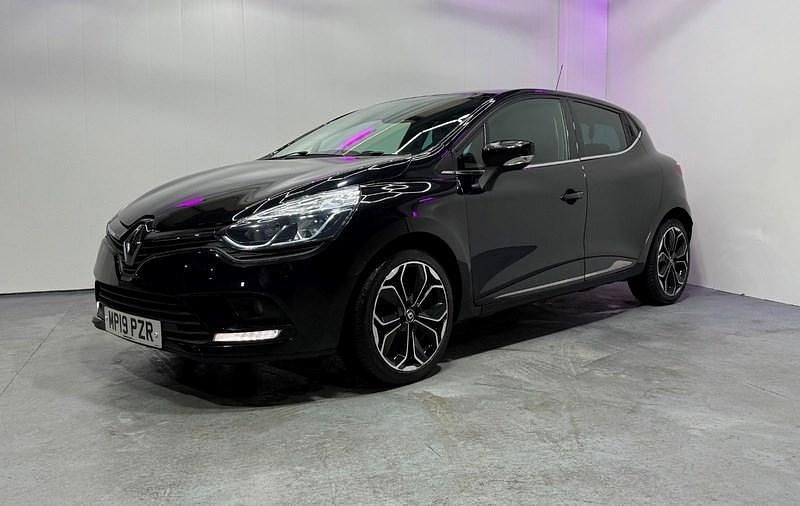 Used Renault Clio IV Iconic 90 HP (66 kW) 2019 Black Hatchback