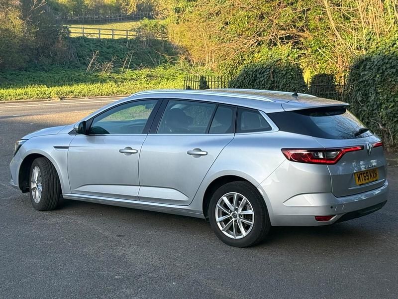 Used Renault Mégane GrandTour Play 2019 Silver Estate