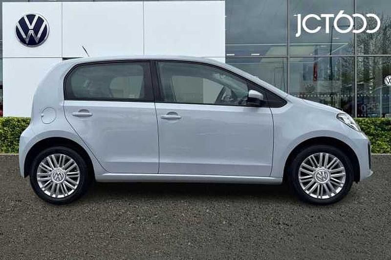 Used VW up! 60 HP (44 kW) 2016 Hatchback