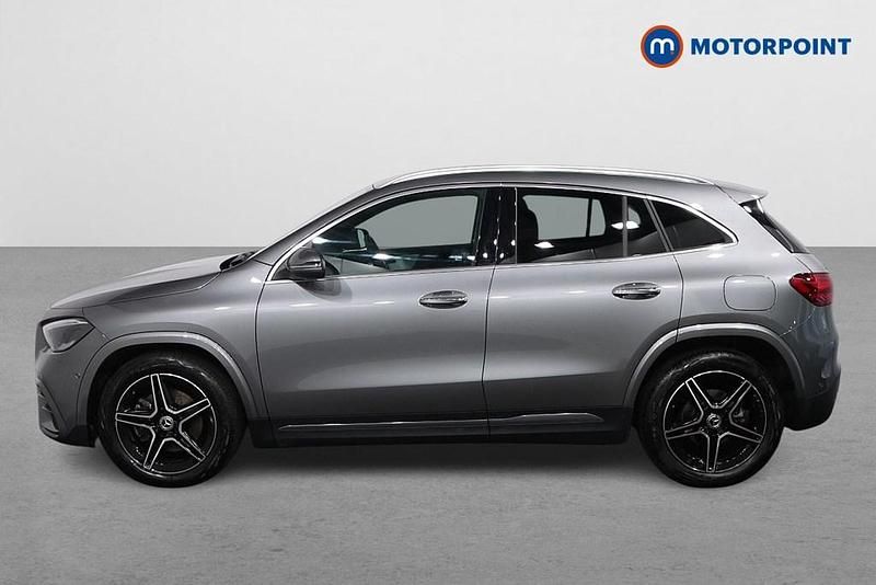 Used Mercedes GLA200 Executive 163 HP (119 kW) 2025 Grey SUV