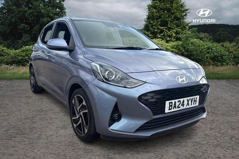 Used Hyundai i10 Premium 83 HP (61 kW) 2024 Blue Hatchback