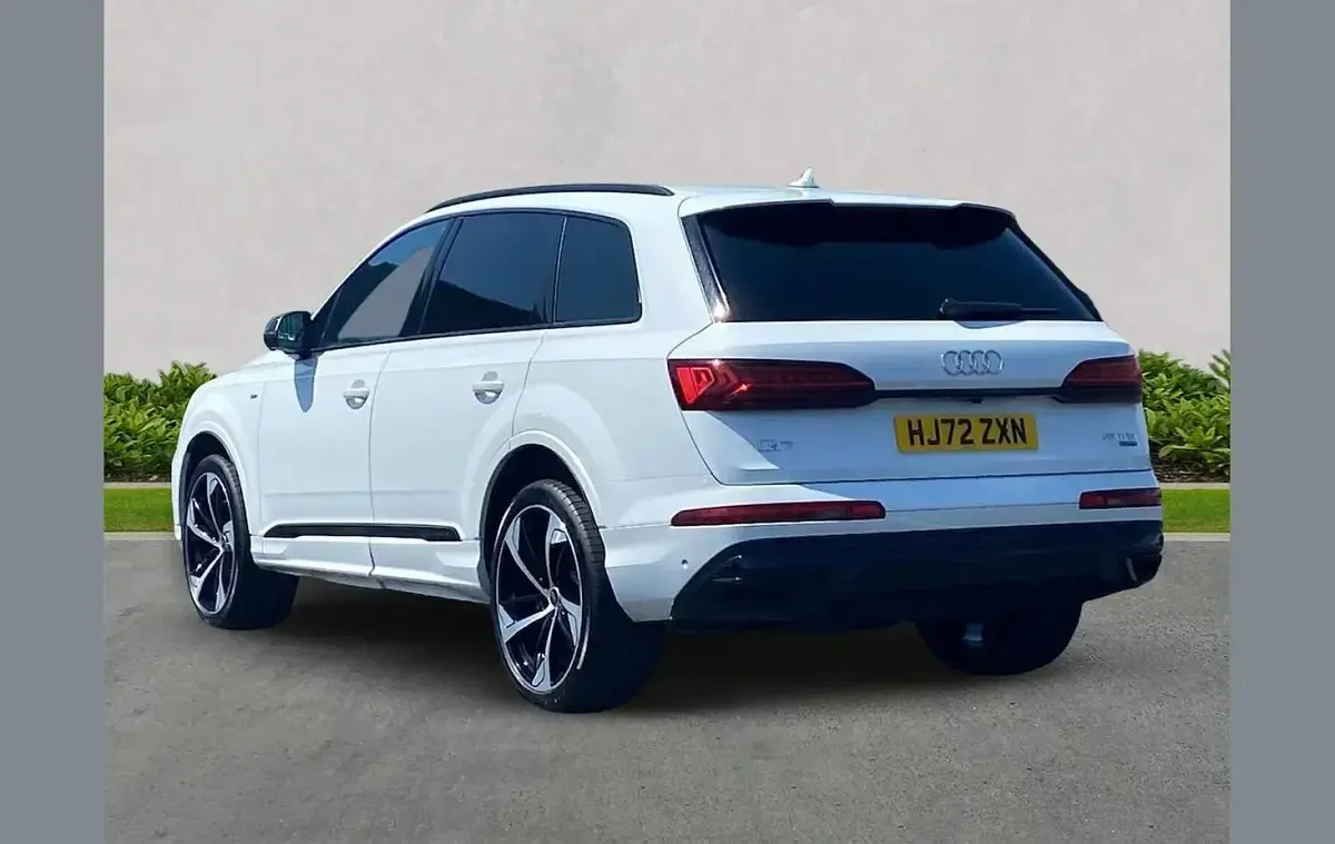 Used Audi Q7 Black Edition 340 HP (250 kW) 2022 White SUV
