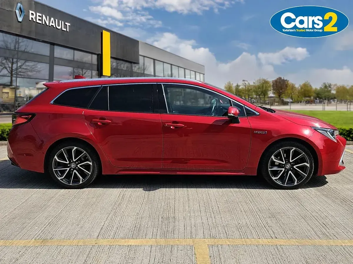 Used Toyota Corolla 180 HP (132 kW) 2021 Red Estate
