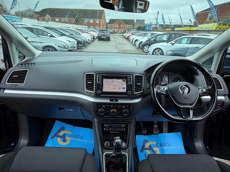Used VW Sharan SE 184 HP (135 kW) 2017 Blue MPV
