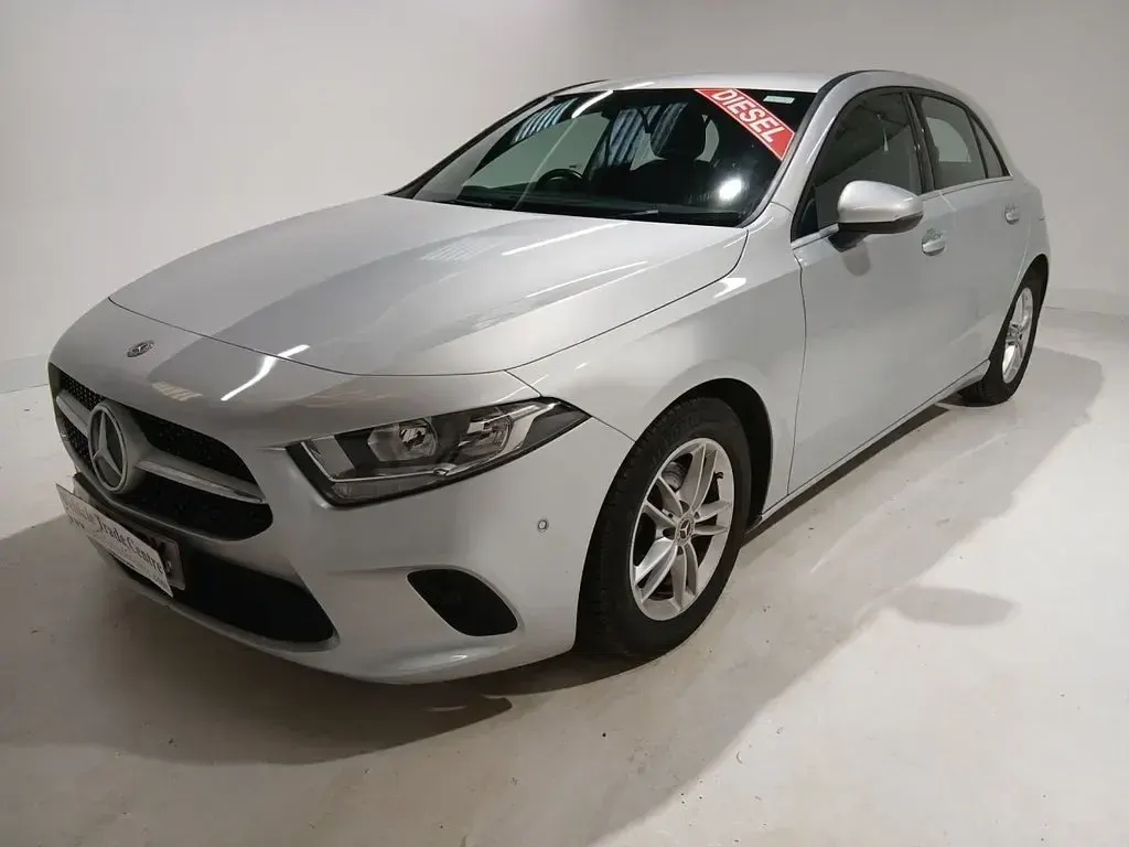 Used Mercedes A180 Executive 116 HP (85 kW) 2018 Silver Hatchback